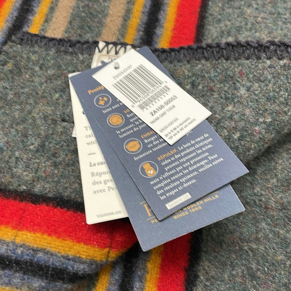 Pendleton Yakima Camp Blanket - Picture 3 of 6